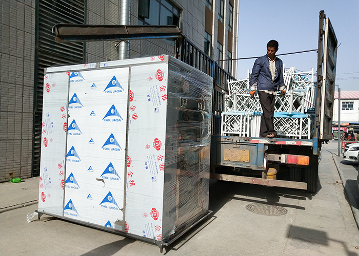 天誠(chéng)能源雙人風(fēng)淋室發(fā)貨現(xiàn)場(chǎng)